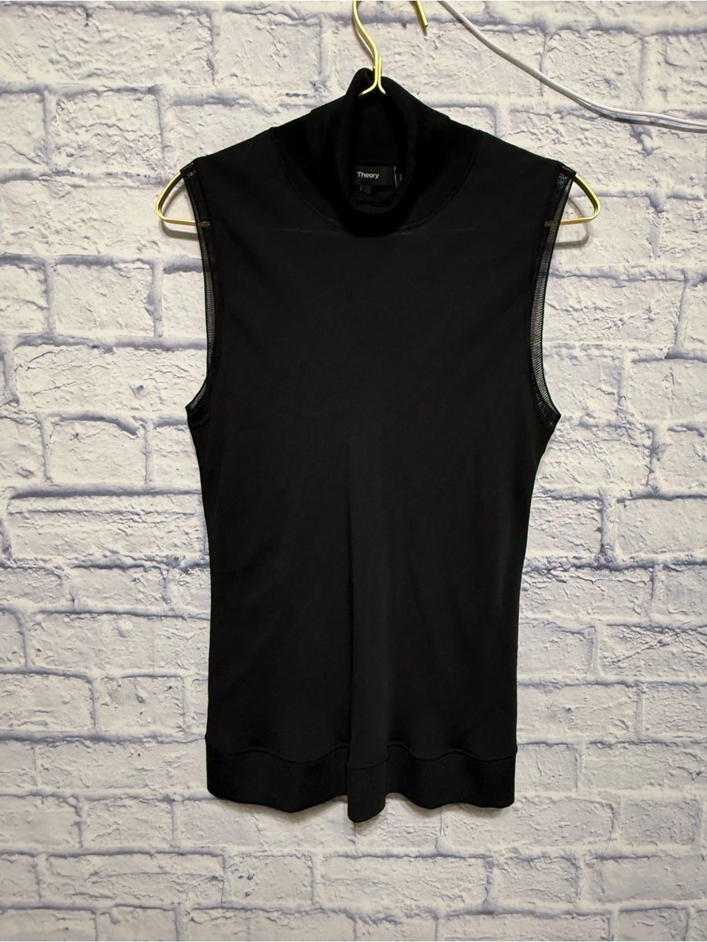 Theory 100% Silk Black Sleeveless Turtleneck Mock Neck Shell Top
Blouse Sz M